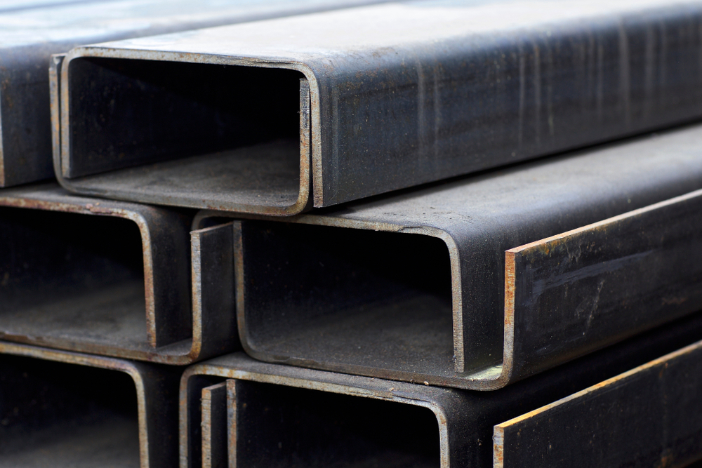 Perfis de aço: conheça seus tipos e aplicações!